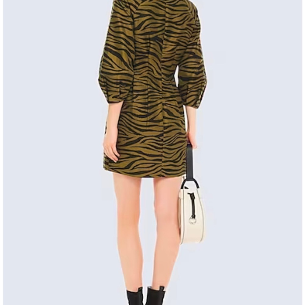 Veronica Beard Short Zebra Dreas - Picture 2 of 8